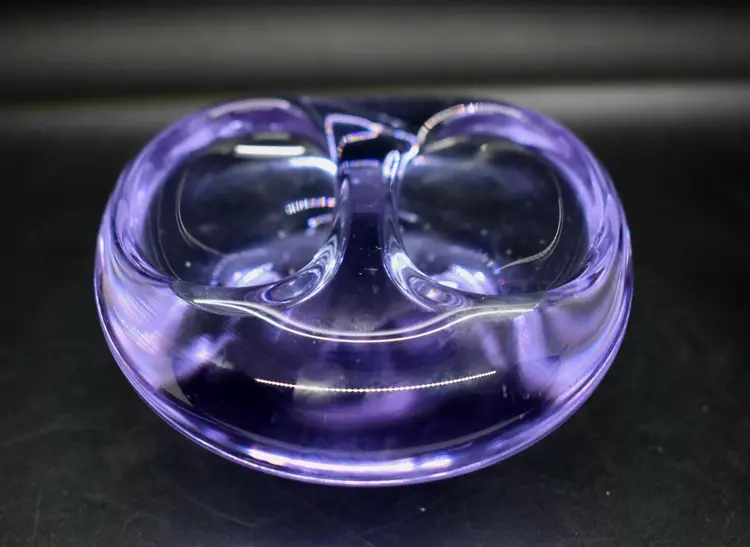 Vintage 5.5” Long Purple Blue Alexandrite Neodymium Art Glass ashtray, Trinket Dish Or Ring Holder