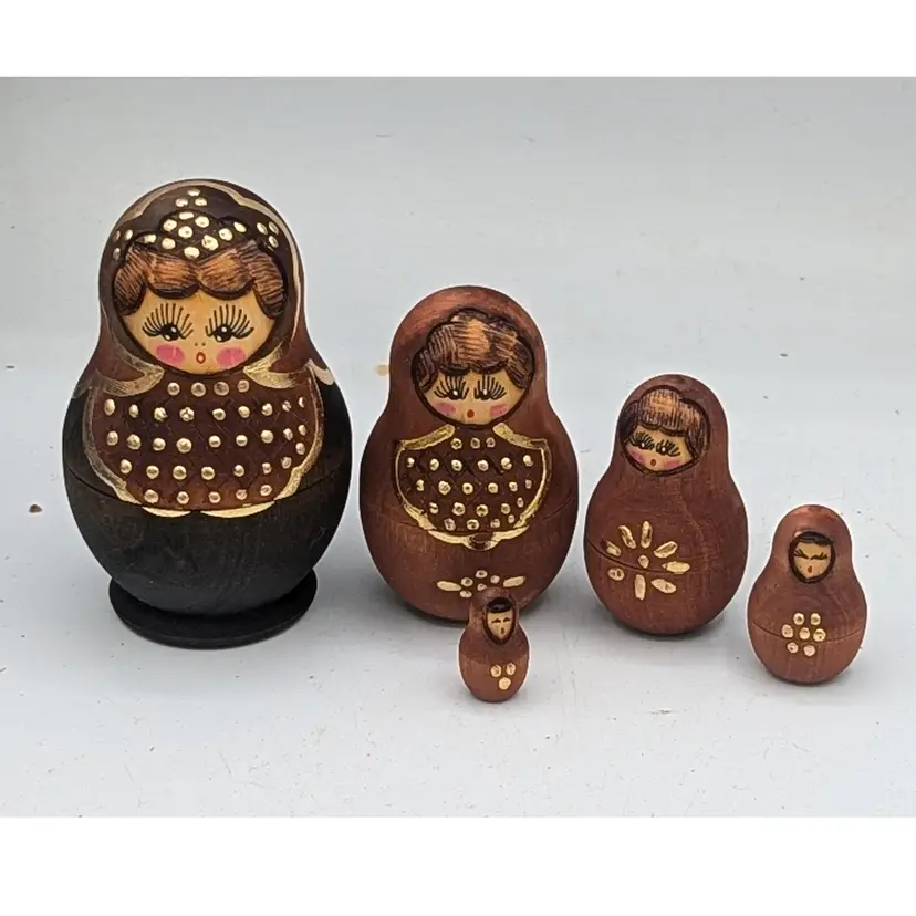 Russian Nesting Dolls Matryoshka 5 pieces brown w/ gold detail brunette