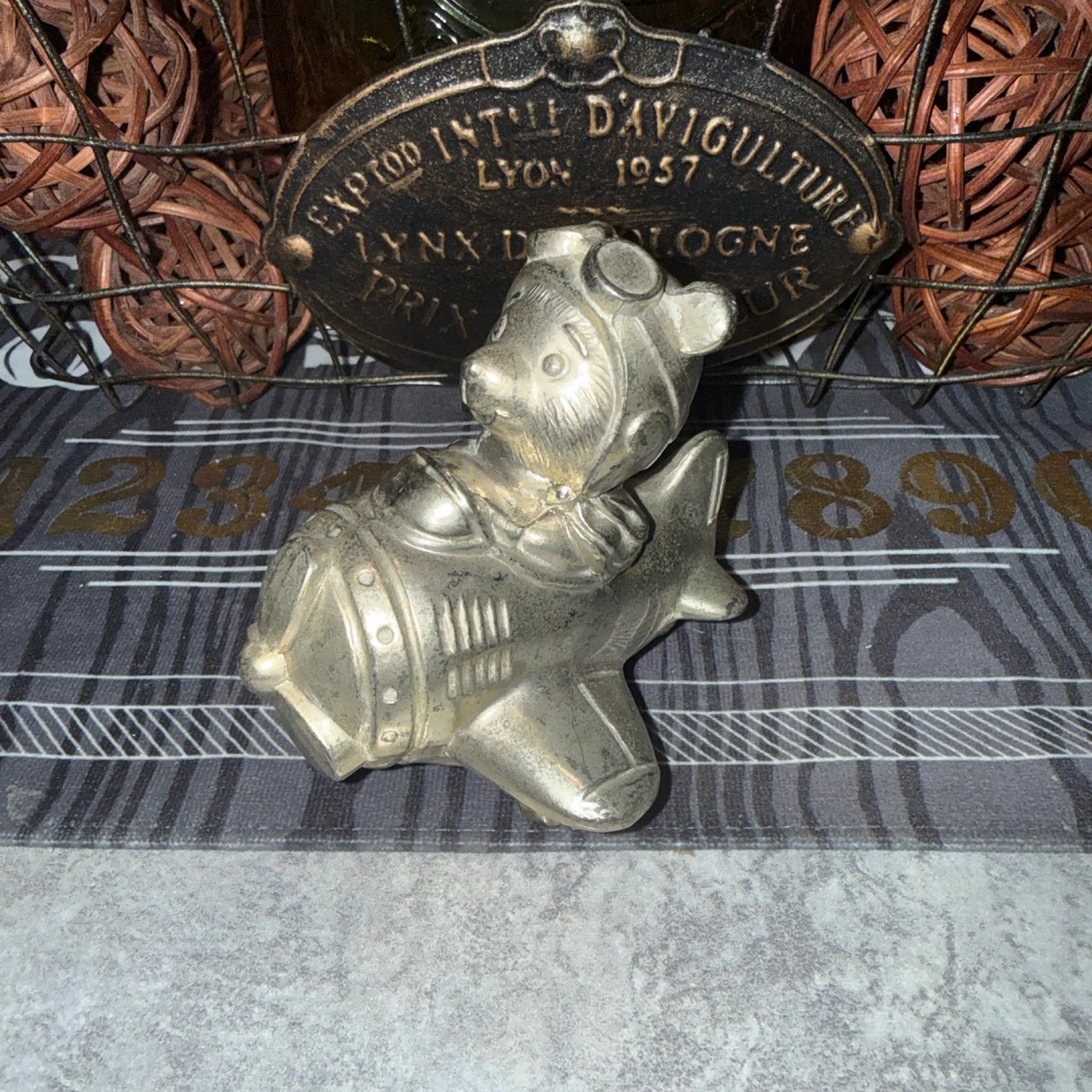 Image 1 of 2