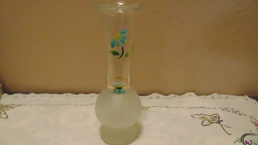 Beautiful Pre Owned Hand Painted Bartlet Collins Vase