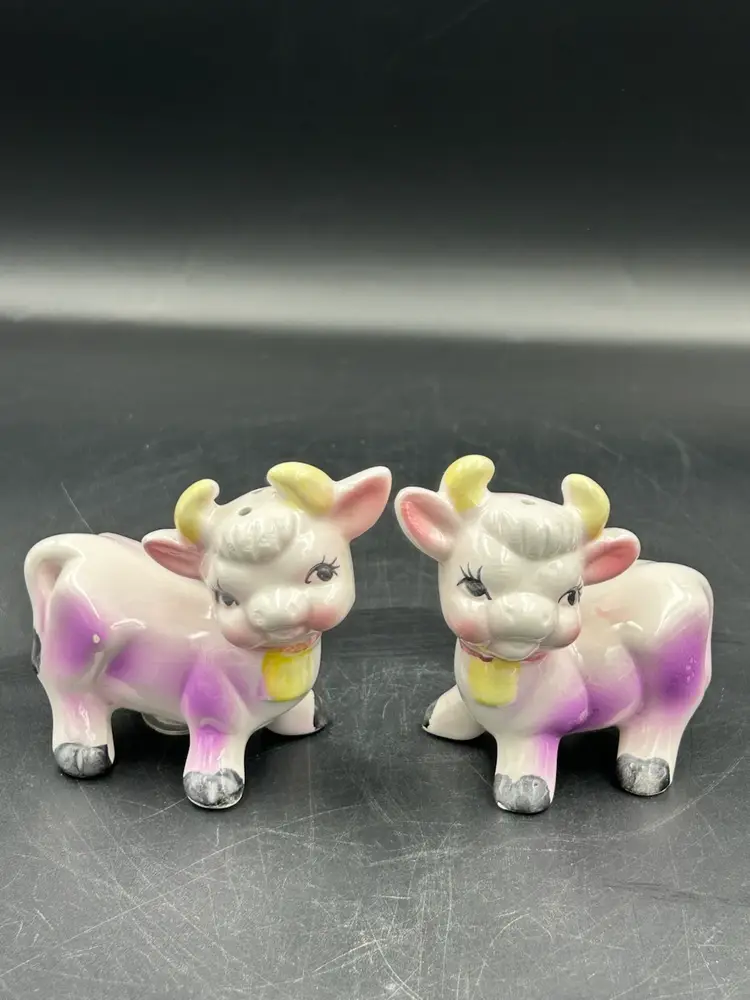 Vintage Pair Of Purple Cow Salt, And Pepper Shaker Set Ceramic Japan