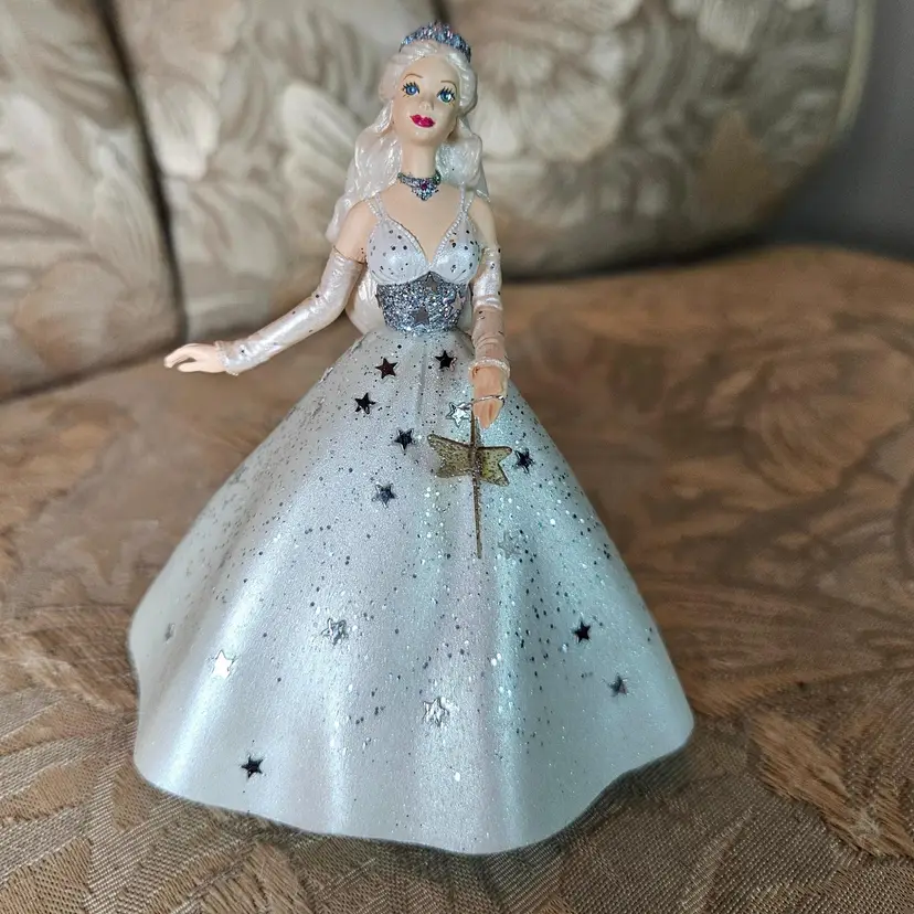 Hallmark Ornament 2001 Celebration Barbie