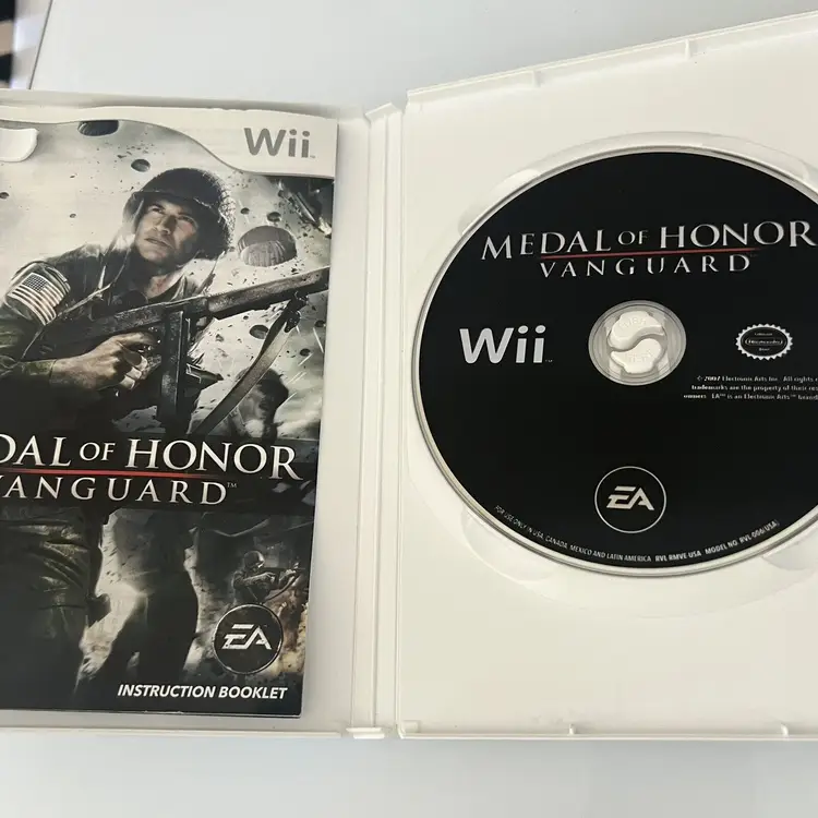 Medal of Honor Vanguard Nintendo Wii Video Game 2007 CIB Complete Tested