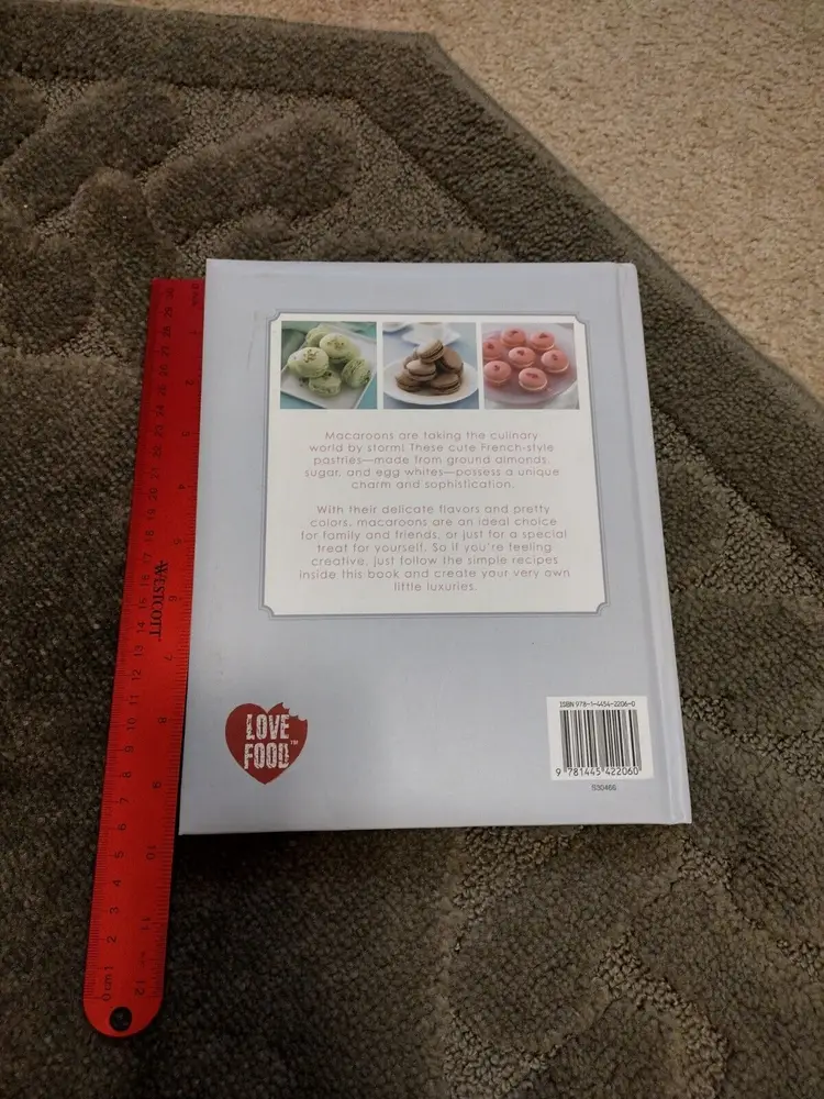 Macaroons by Parragon Books; Love Food Editors