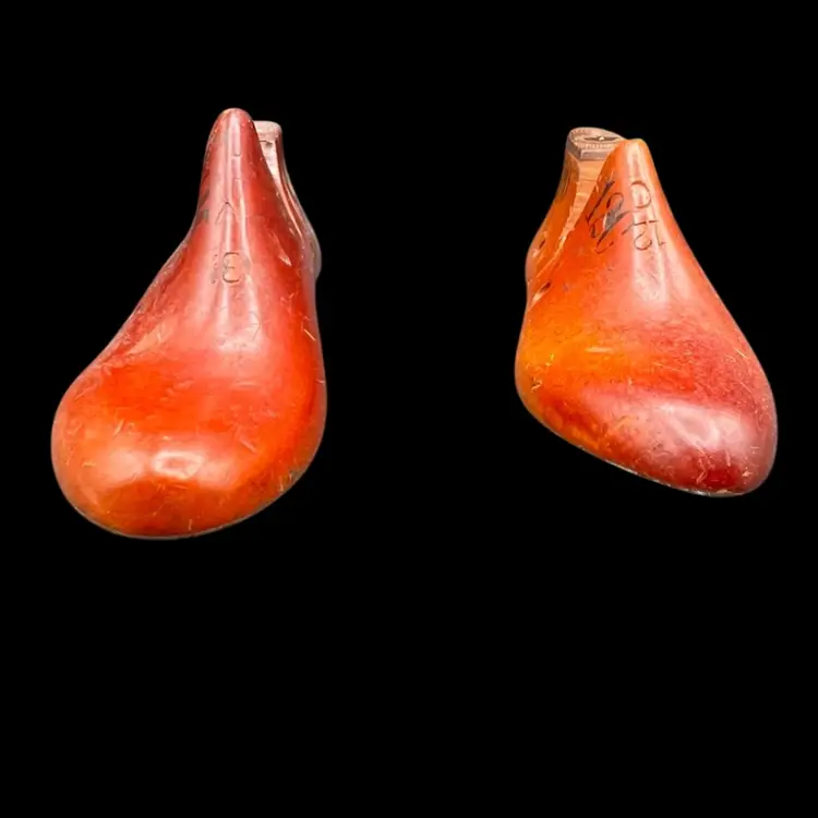 #341B Pair Of Vintage/Antique Shoe Cobblers Wooden Shoe Forms
Leader 1-63
McNichol & Taylor 8-58