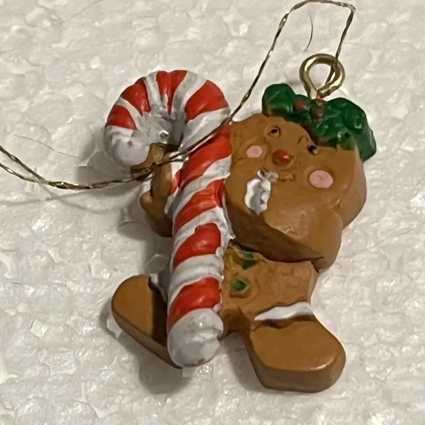 Hallmark Miniature Ornament As Pictured