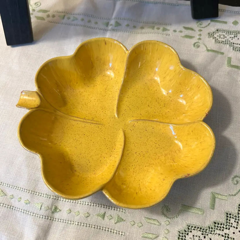 Vintage Frank Colma Pottery Dish, Clover Shape 7 1/2 Inches Yellow