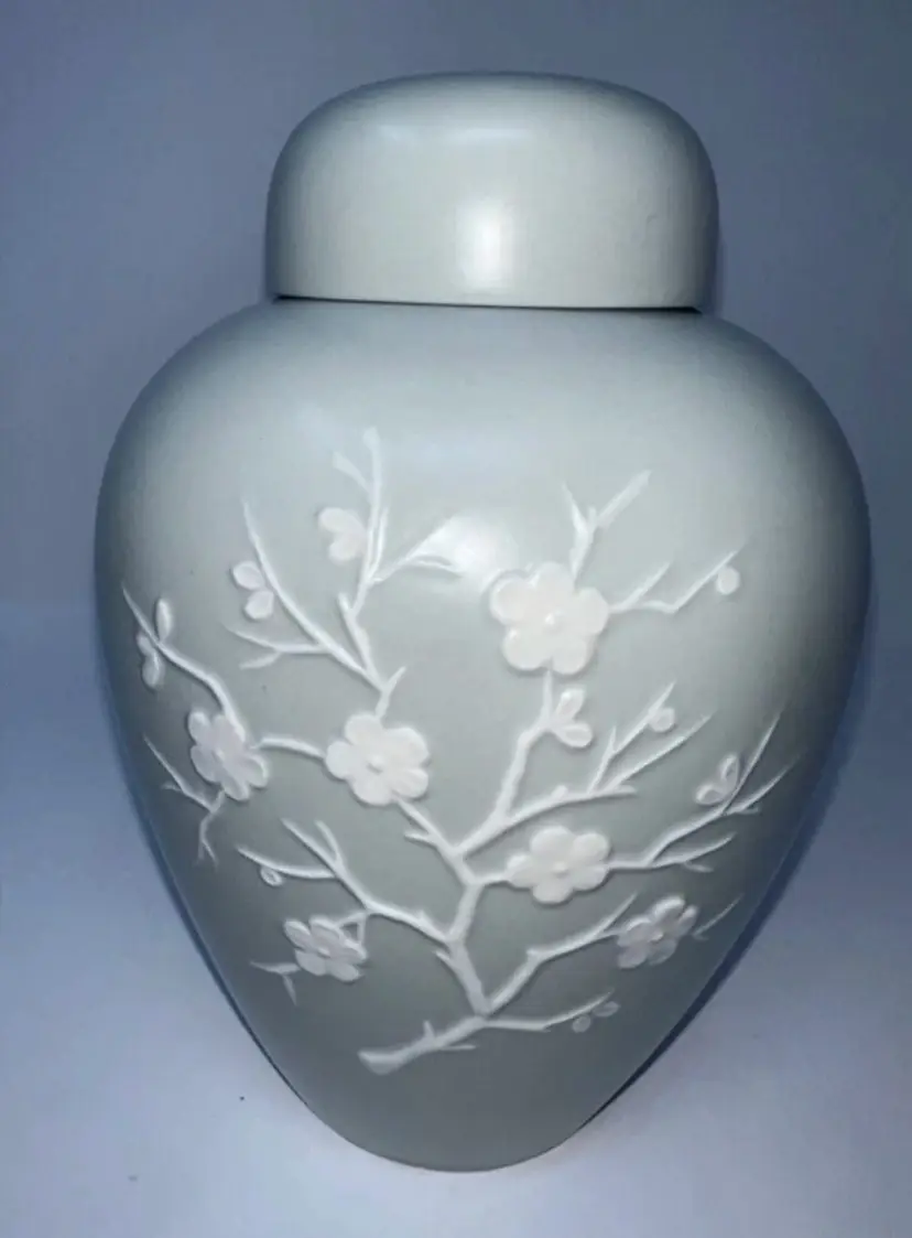 Vintage Copeland Spode Asian Blossom Ginger Jar With Lid Mint Green 8” England