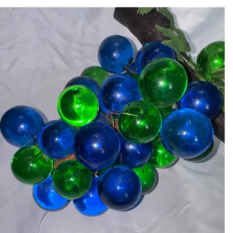 VTG Large Lucite Grape Bunch