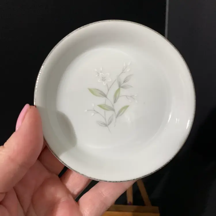 St. Regis Fine China Butter Pats (4)