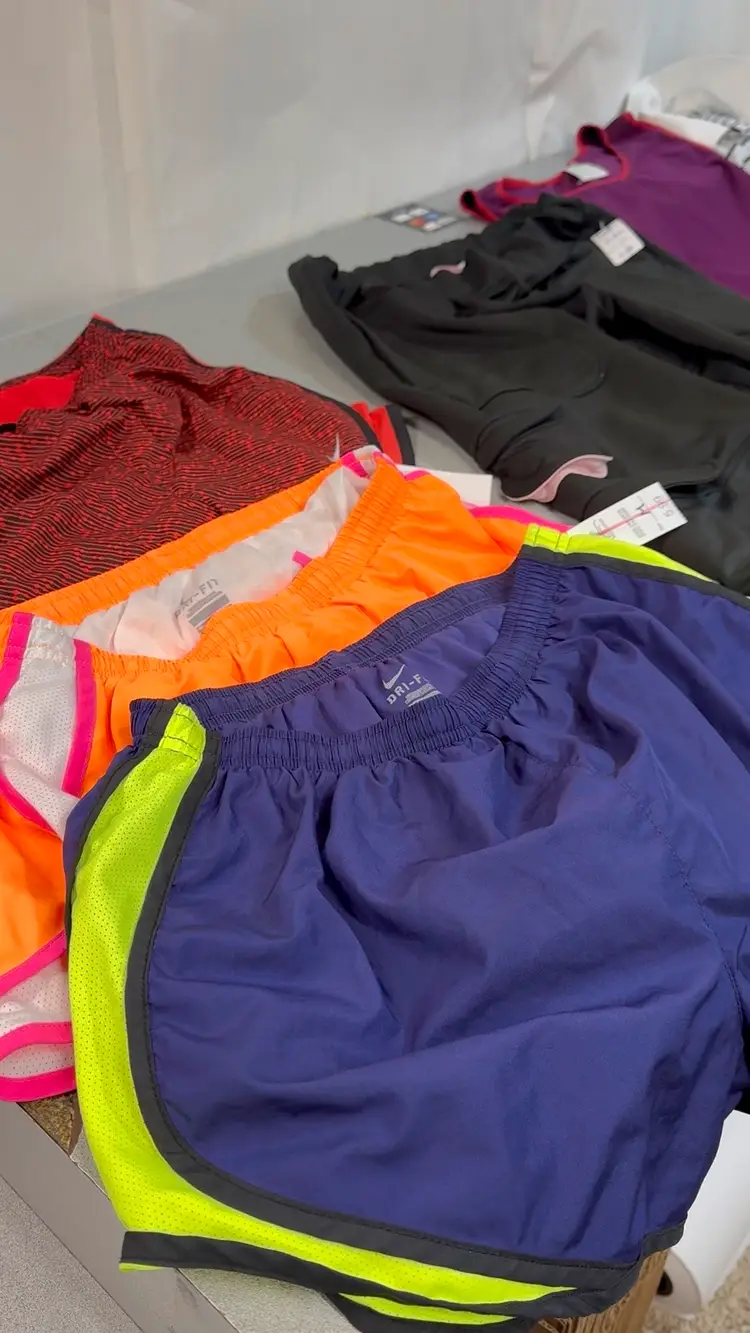 Men’s And Women’s Nike Athletic Lot Of 8