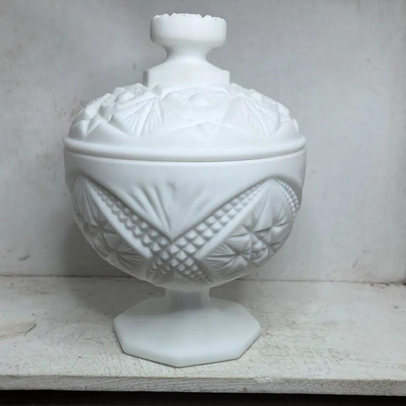Vintage Mid Century Satin Atomic Starburst Milk Glass Lidded Pedestal Compote Candy Dish ***Read***