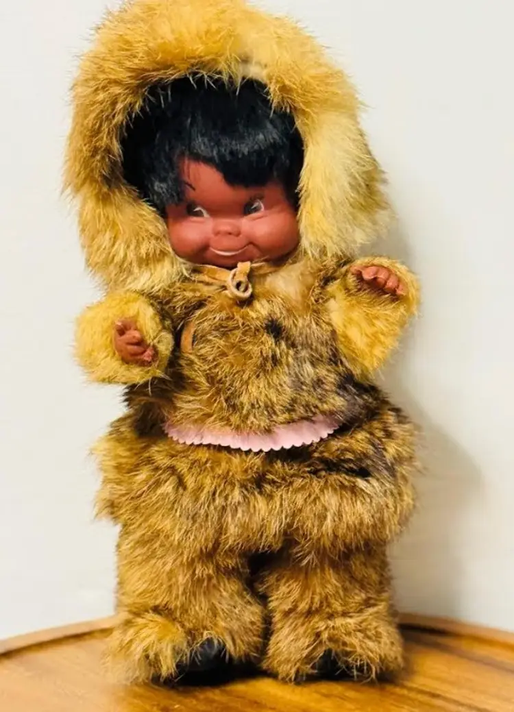 Vintage Reliable Toy Co MADE IN CANADA Native AMERICAN Doll Eskimo 10.5”