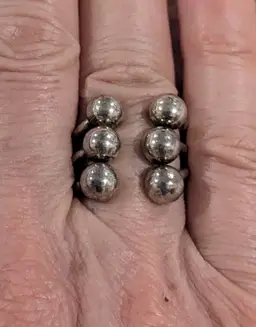 Vintage Sterling Silver Open Design Ring with Six Globes, Adjustable Size 5.5