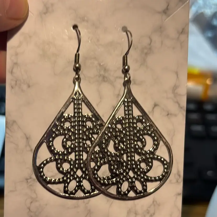Silvertone Dangle Earring With Filigree for A Design