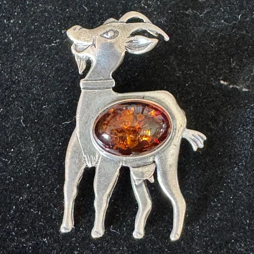 Vintage Sterling Silver Amber Billygoat 1" Wide x 1 5/8" Tall Glows