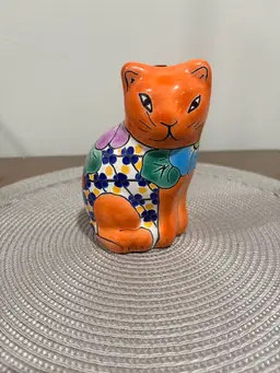 Talavera Mexican Floral Cat FolkArt Pottery Figurine Hand-Painted, 3.5"