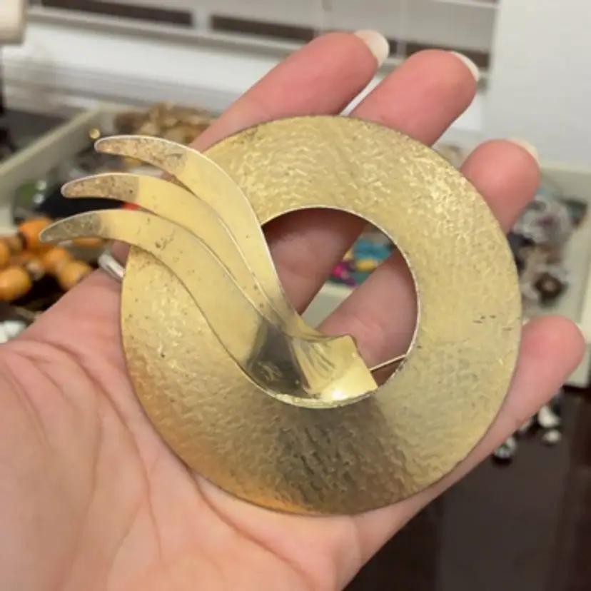 Art Deco Style Gold Tone Brooch