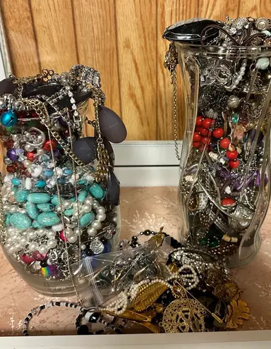 Jewelry Jars Let’s Sort