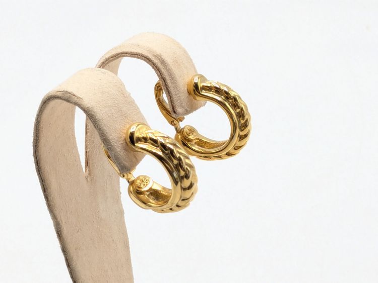 VIntage Gold Tone Textured Hoop Clip On Earrings