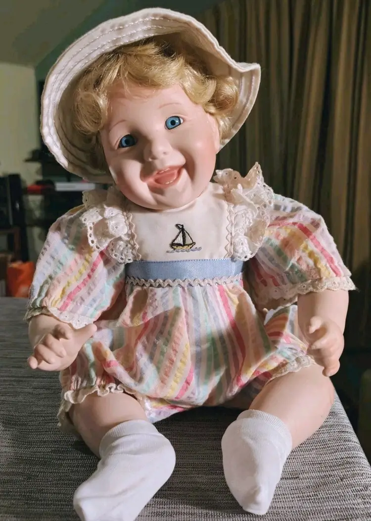 4 Vintage porcelain dolls SEE PICTURES