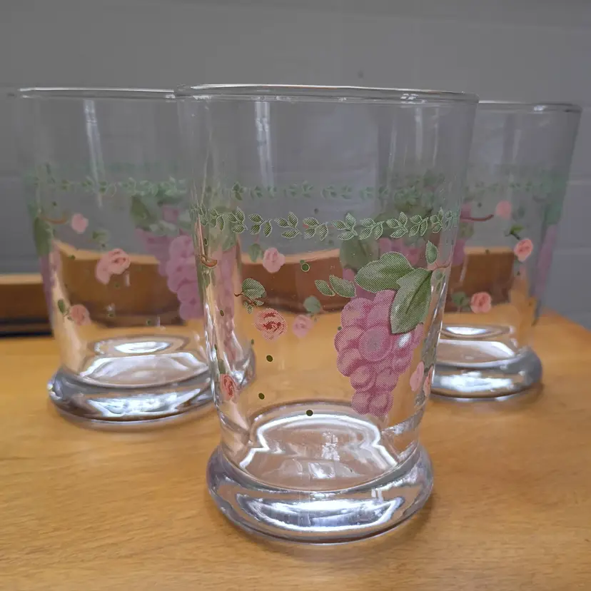 3 vintage Pfaltzgraff grapevine juice glasses