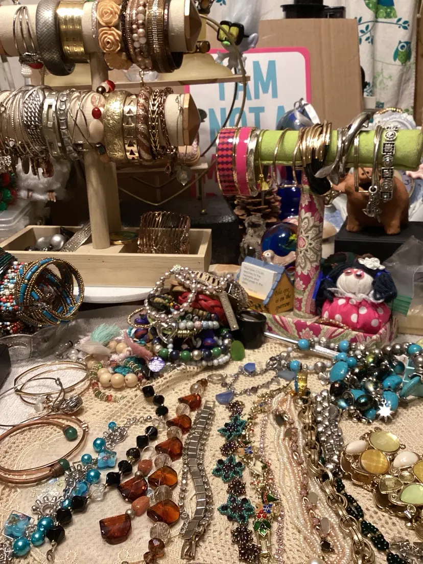 Livestream thumbnail