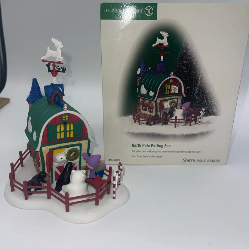 Dept 56 North Pole Petting Zoo #56823 Christmas Village House Animals W/box