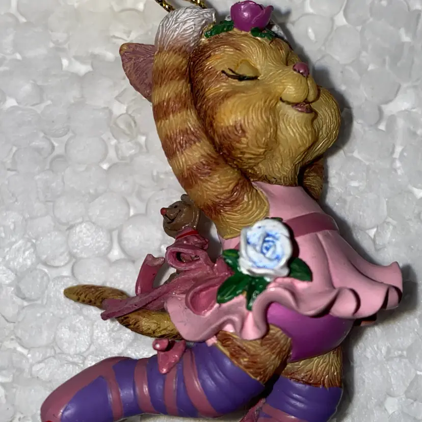 #10 - 25%off Sale-Purr-fect Form Angel Comical Cat Ornament Gary Patterson Danbury Christmas Kitty (was $12)