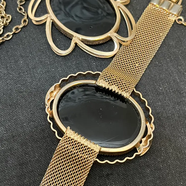 Vintage Goldtone Mesh Butterfly Intaglio Butterfly Braclet With Matching Necklace