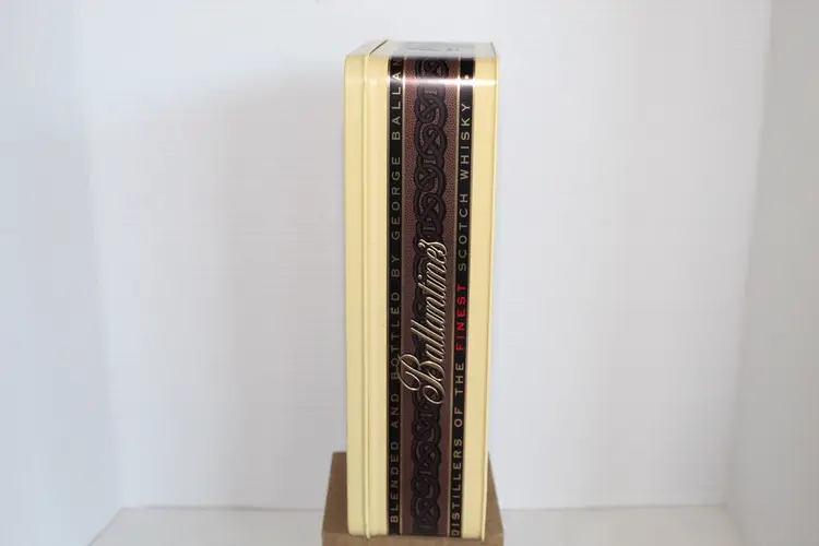 Vintage Ballantine's Scotch Whisky 1990 hinged tin, unique metal advertising