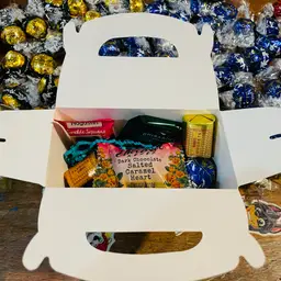 #06 - You Pick W Gift Box!