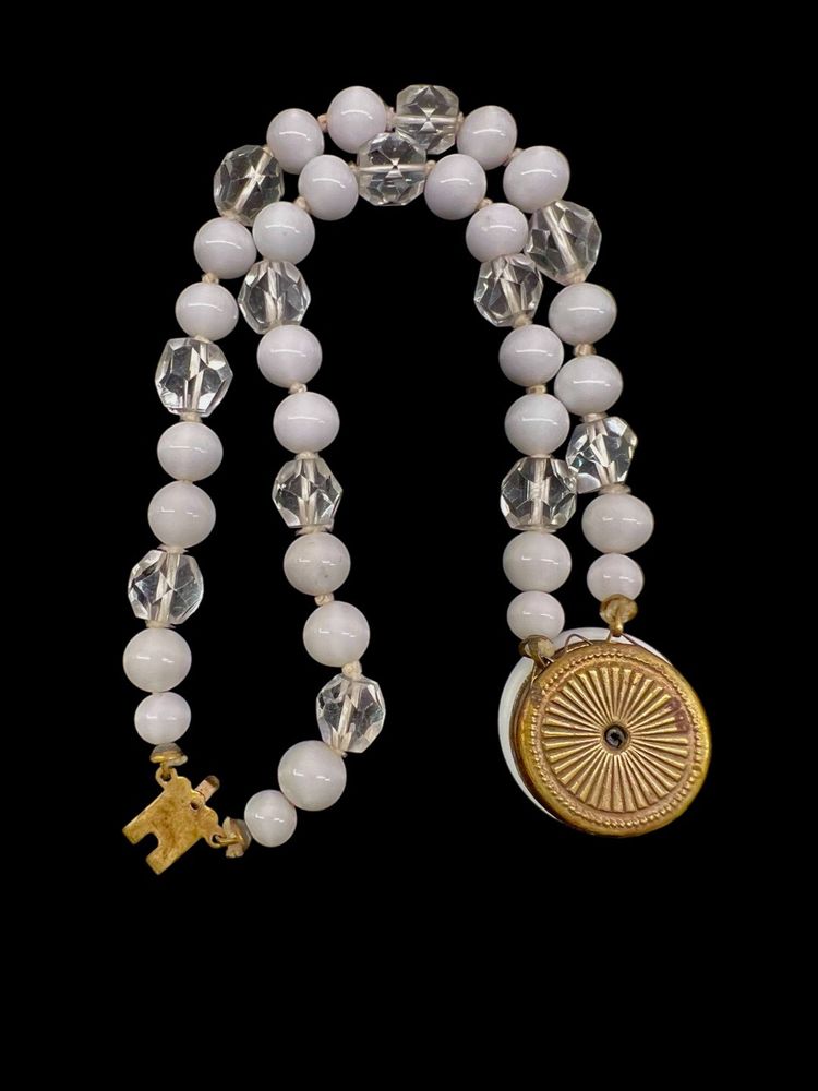 Vintage Milk Glass Hand Knotted Faceted Clear Glass Beads Bracelet #G-10