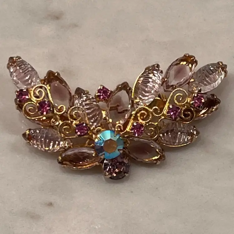 Vintage Pink Rhinestone And Art Glass Givre Gold Tone Brooch