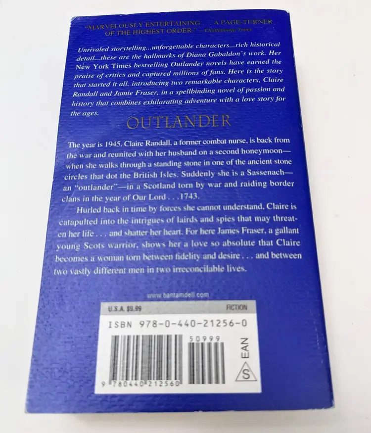 Outlander - Diana Gabaldon (Paperback)
