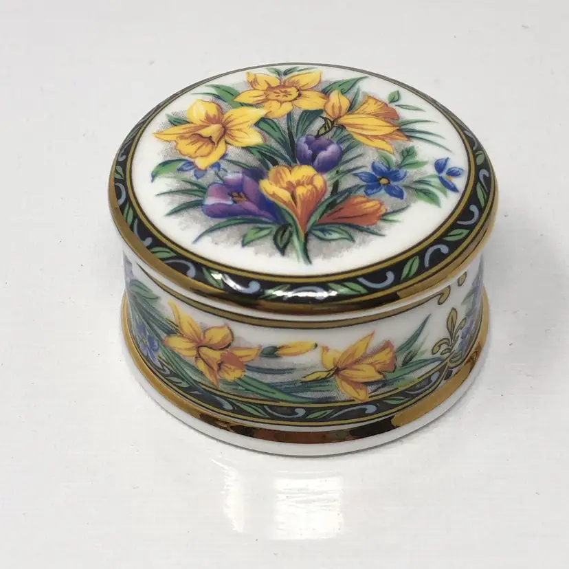 Ayshford Fine Bone China Trinket Box Spring Flowers