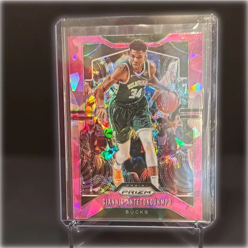 2019-20 Panini Prizm Giannis Antetokounmpo Pink Cracked Ice Milwaukee Bucks