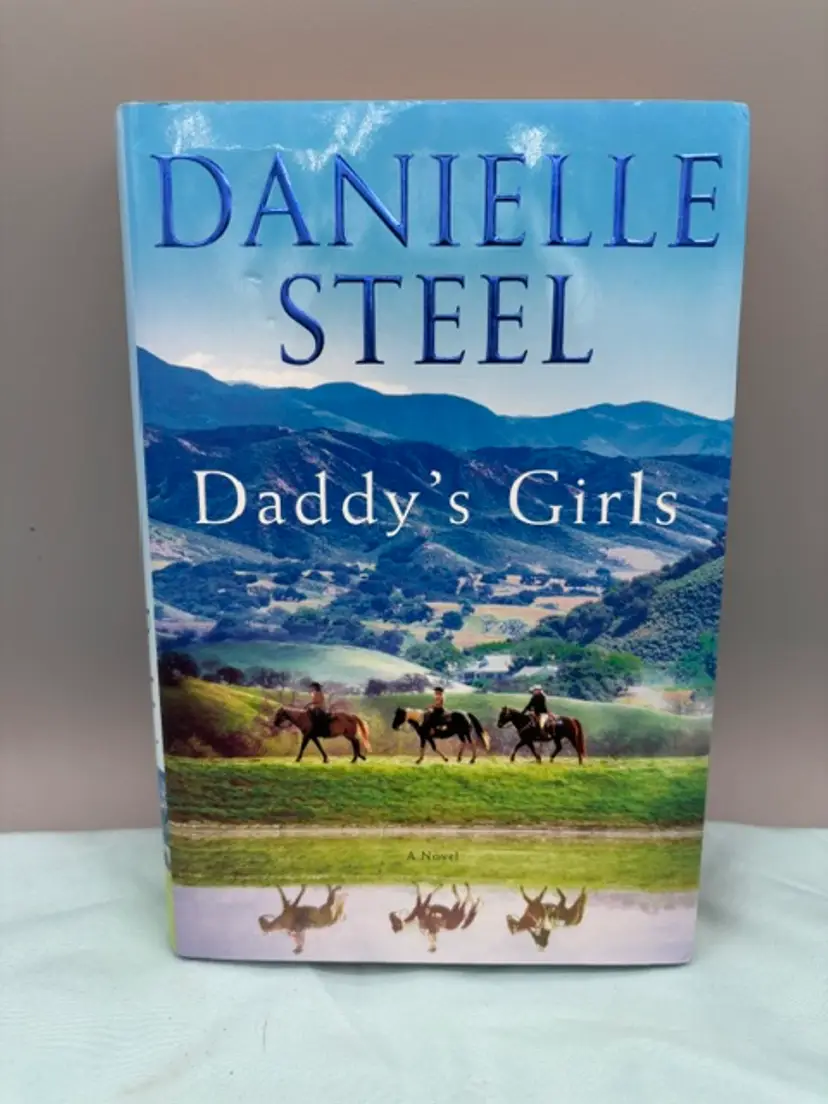 Danielle Steel: Daddy's Girls 2020 Hardcover.