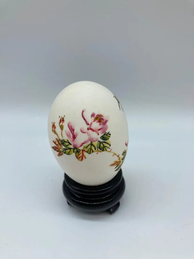 Chinese Vintage Hand Painted Egg Butterfly  and Flowers