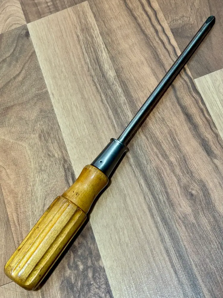 Vintage North Bros. Yankee No. 943 Wood Handled Phillips #3 Point Screw Driver