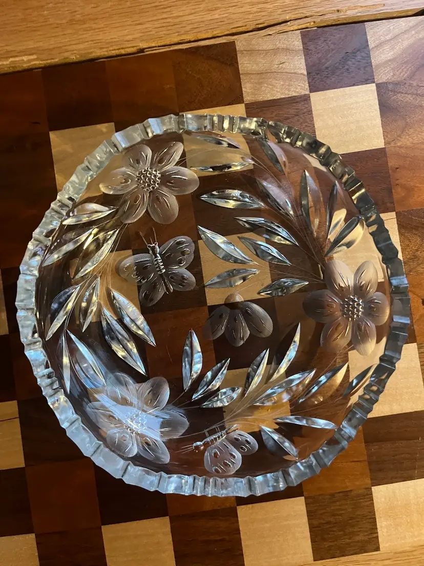 #01 Antique American Brilliant Cut Glass bowl with floral and butterfly motifs. Saw Tooth Edge .Circa 1900-1910 - 8.5” Wx 2” H