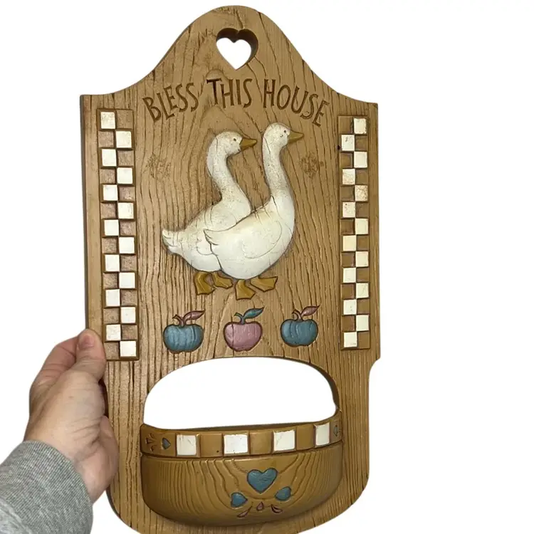 Large Vintage 1988 Burwood Wall Planter