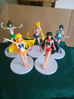 5pc Sailor Moon