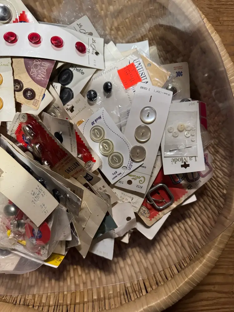 Huge Lot Vintage Buttons
