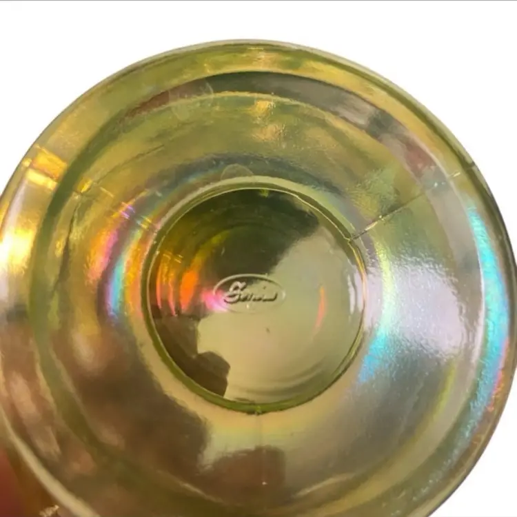 Fenton Vaseline Glass Topaz Opalescent Atlantis Fairy Light bottom