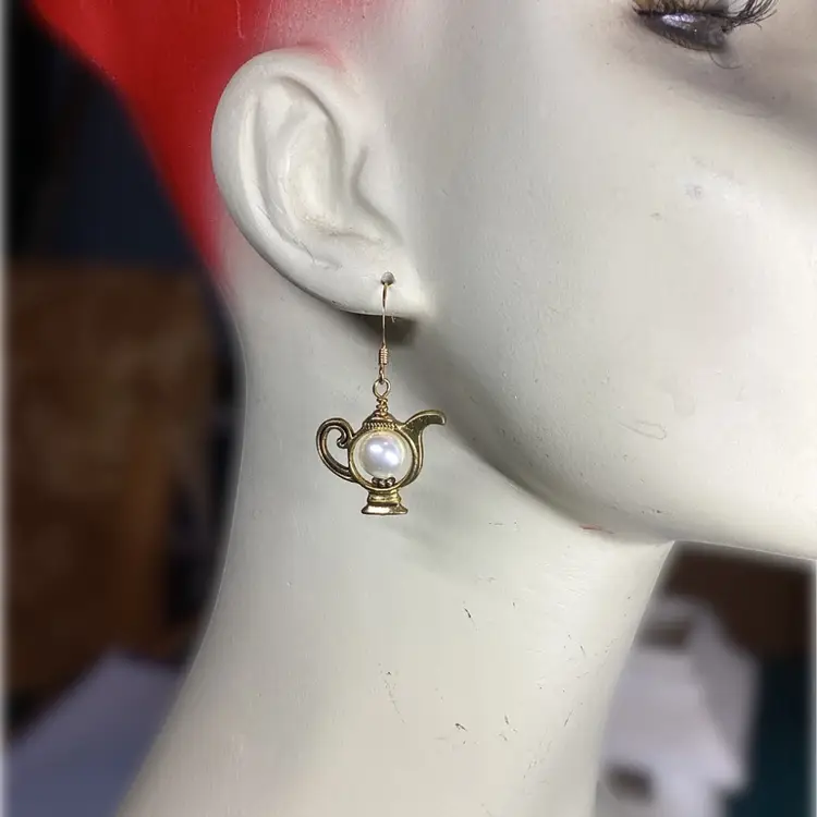 Gold tone Teapot With Swarovski Crystals Earrings