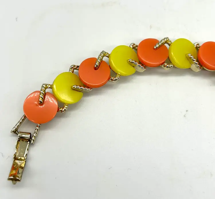 Vintage Thermo Set Gold Tone Bracelet Signed Star Yellow Orange