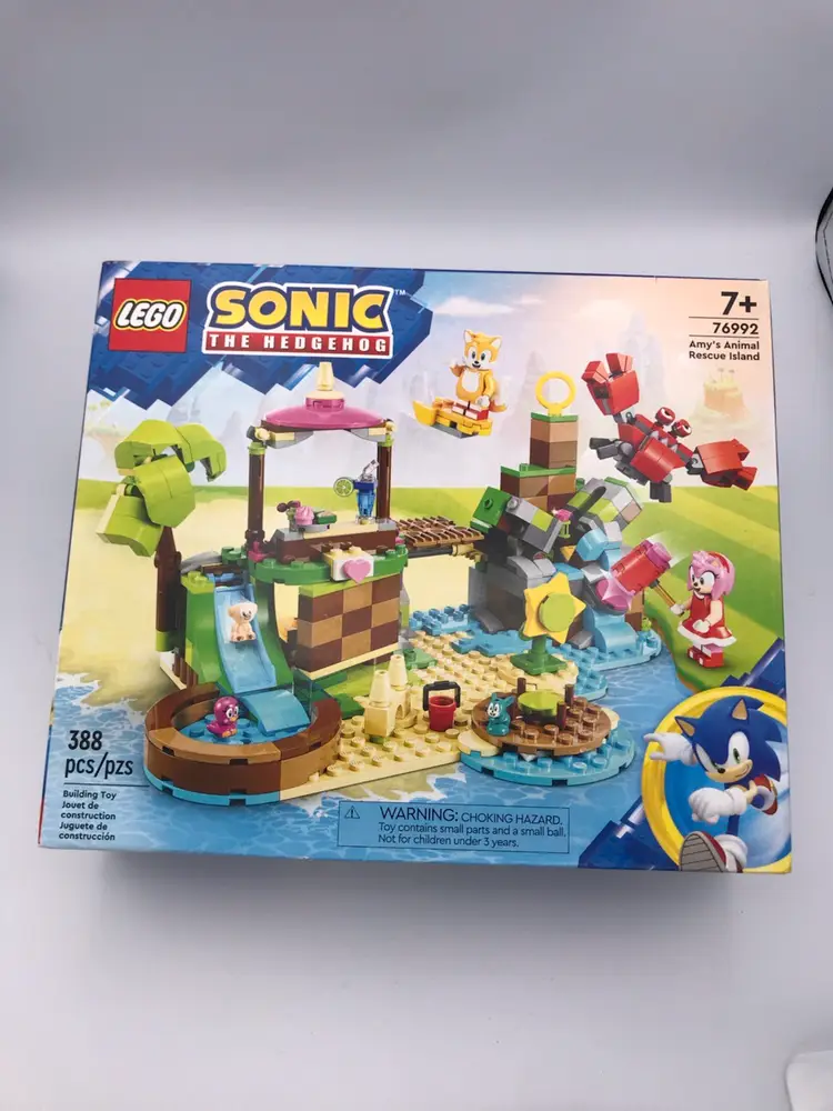 LEGO Sonic 76992 Amy’s Animal Rescue Island. BRAND NEW/SEALED/IN HANDS