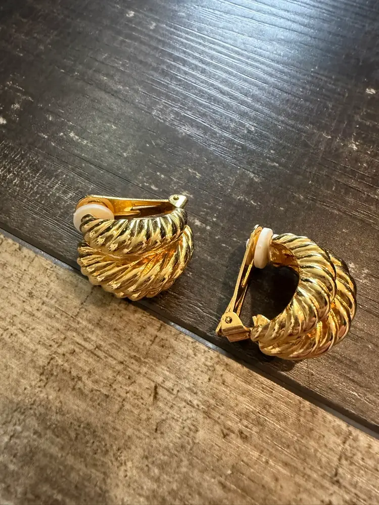 Vintage KJL Gold Toned Earrings