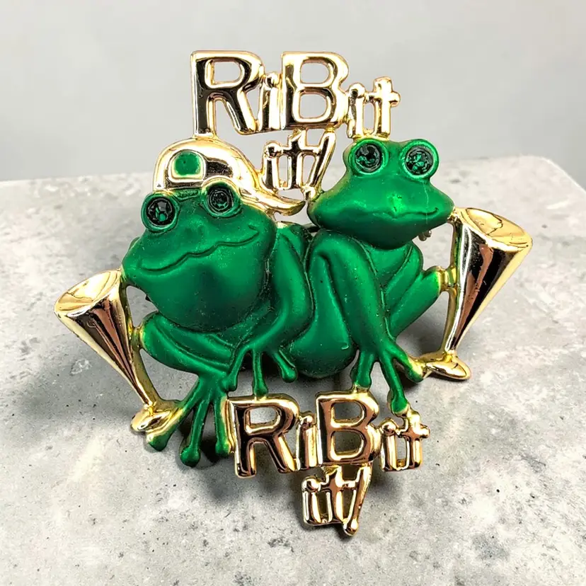 Frogs Happy Pair w/ Champagne Glasses Ribit Gold Tone Danecraft Pin Brooch